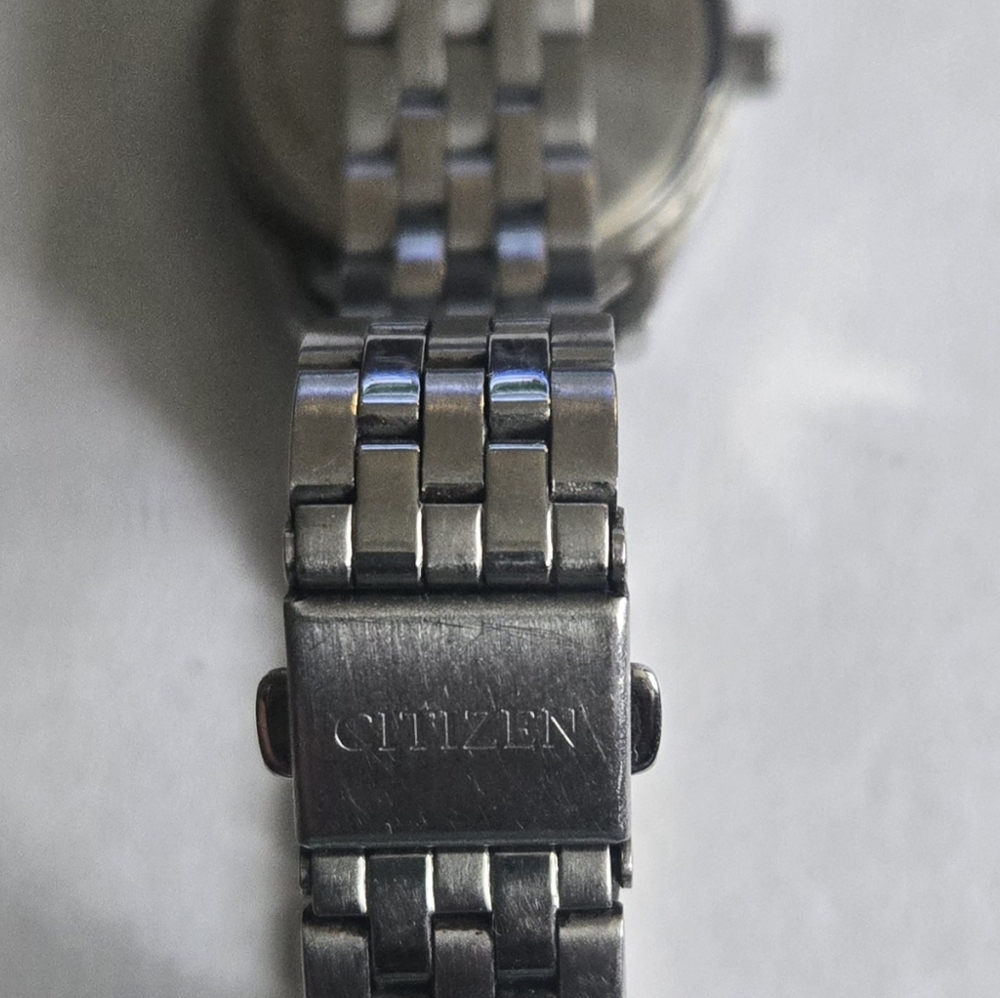 Watch - Picture 3 of 4